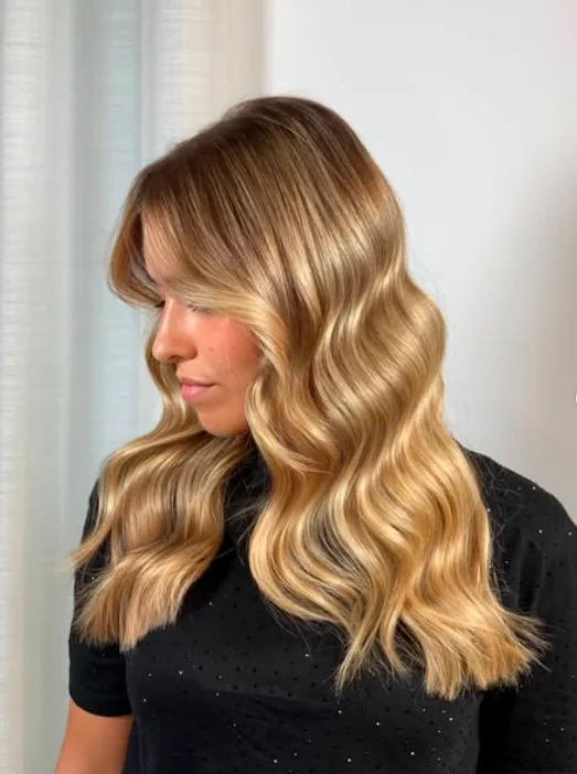 Balayage loiro com ondas